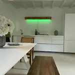 Lounge & Pool * Στρέσα