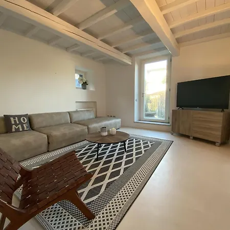 Lounge & Pool Apartament Stresa