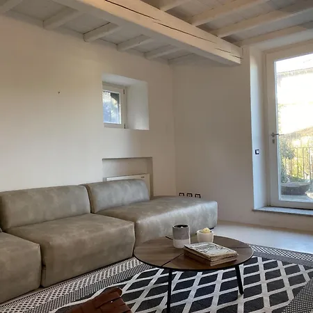 Lounge & Pool Apartament Stresa