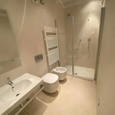 Lounge & Pool * Stresa