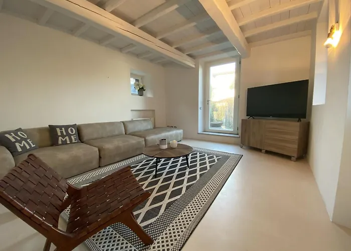 Lounge & Pool Apartament Stresa