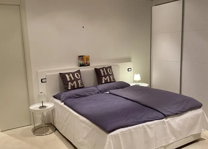 Lounge & Pool Stresa